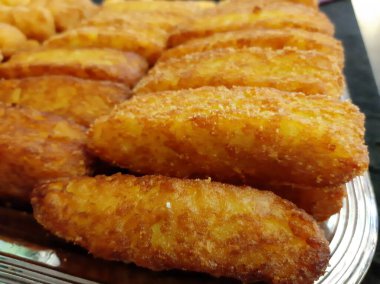 Lezzetli patates ve peynirli kroket