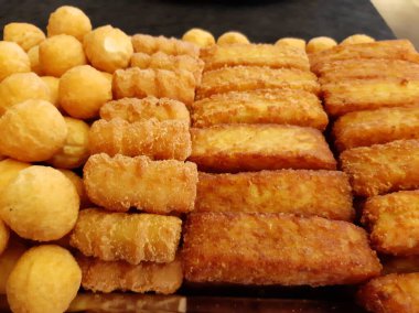 Lezzetli patates ve peynirli kroket