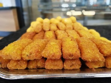 Lezzetli patates ve peynirli kroket