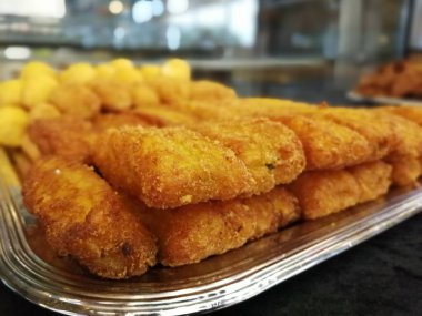 Lezzetli patates ve peynirli kroket