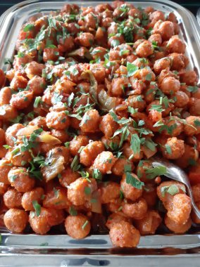 Tabakta Türk ekşi köftesi