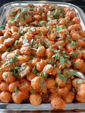 Tabakta Türk ekşi köftesi