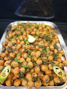 Tabakta Türk ekşi köftesi