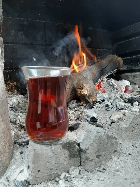 Турецкий Чай Свежезаваренный Стакане Чая — стоковое фото