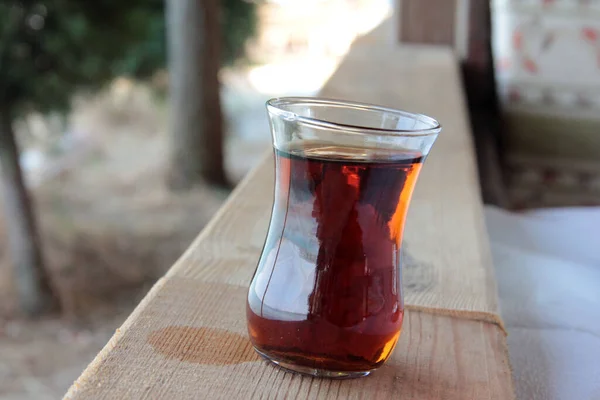 Thé Turc Fraîchement Infusé Dans Verre Thé — Photo