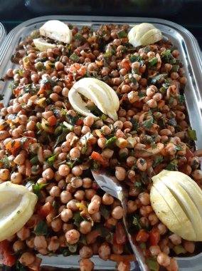 Taze fasulye salatası.