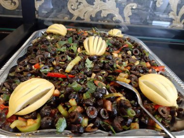 Taze fasulye salatası.