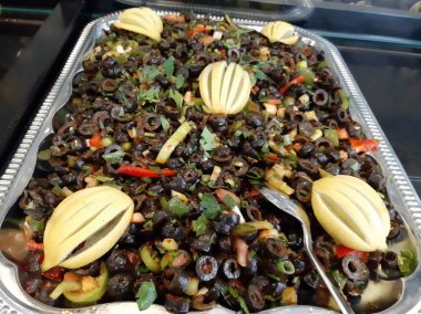 Taze fasulye salatası.