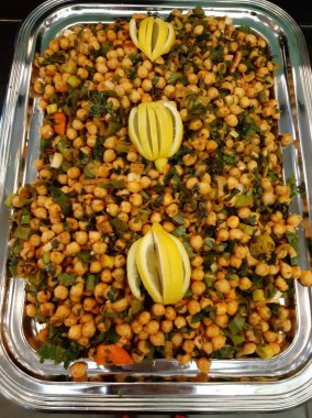 Taze fasulye salatası.