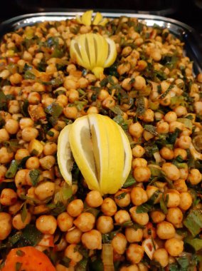 Taze fasulye salatası.