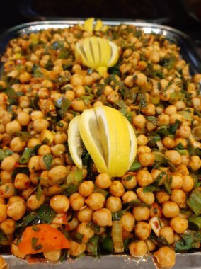 Taze fasulye salatası.