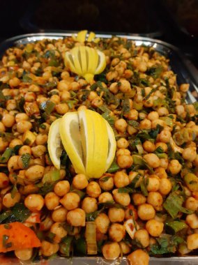 Taze fasulye salatası.