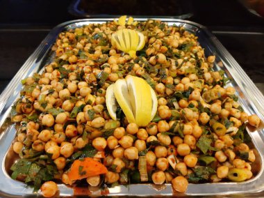 Taze fasulye salatası.