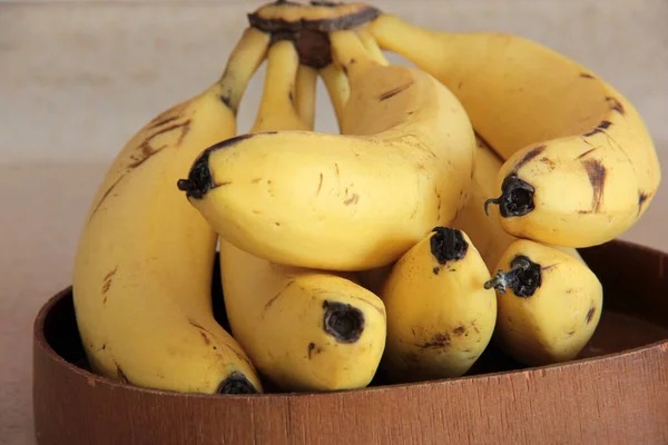 Frische Und Biologische Köstliche Vitaminbanane — Stockfoto