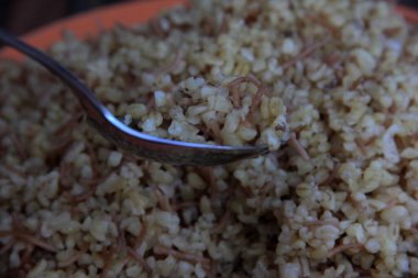 Tabakta lezzetli sebze pilavı