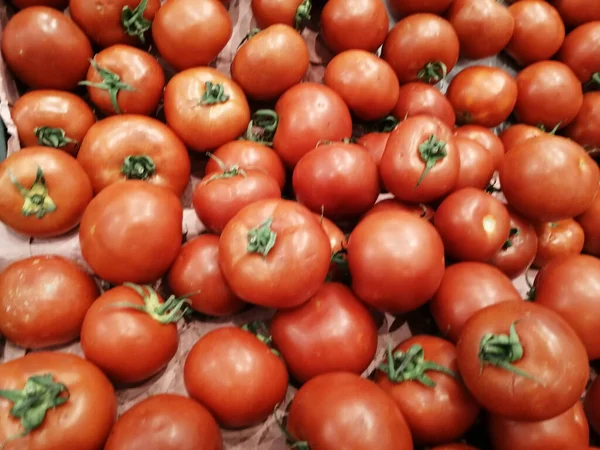 Fresh Organic Red Tomatoes — Stock Photo, Image