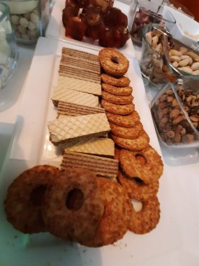 Lezzetli ve çeşitli bisküviler.