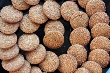 Lezzetli ve çeşitli bisküviler.