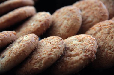 Lezzetli ve çeşitli bisküviler.