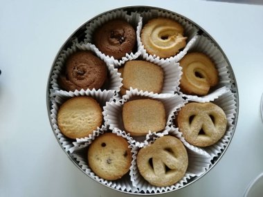 Lezzetli ve çeşitli bisküviler.