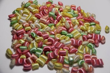 Lezzetli ve renkli şeker çeşitleri