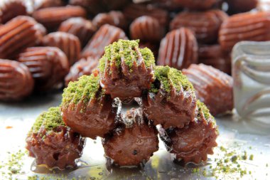 Şuruplu ve lezzetli Türk çöreği.