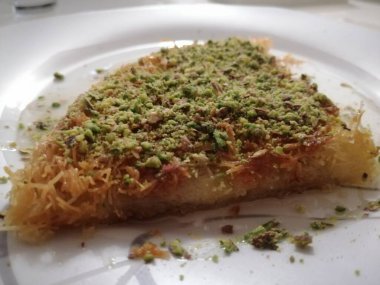 Şuruplu ve lezzetli Türk çöreği.