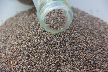 taze ve organik siyah kinoa