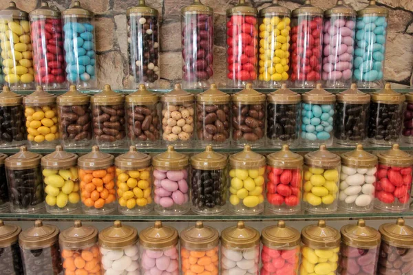 Lezzetli ve renkli drenaj şekeri