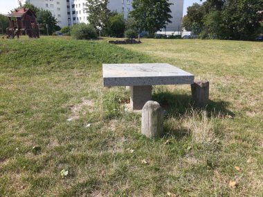 Bahçe için şık ve modern bank