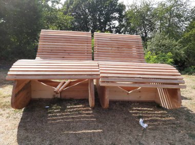 Bahçe için şık ve modern bank