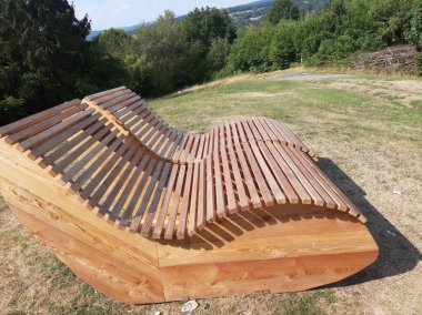 Bahçe için şık ve modern bank