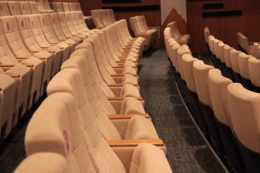 Bahçe için şık ve modern bank