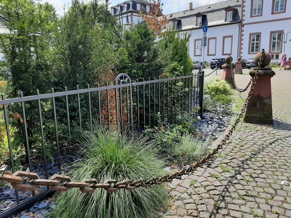 Bunte Eiserne Barriere Auf Der Straße — Stockfoto