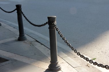 Güzel modern ve şık bir kapı.