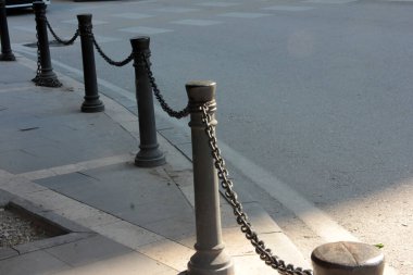 Güzel modern ve şık bir kapı.