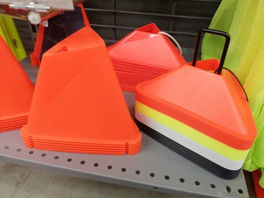 Güzel modern ve şık bir kapı.