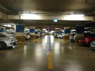 Güzel modern ve şık bir kapı.