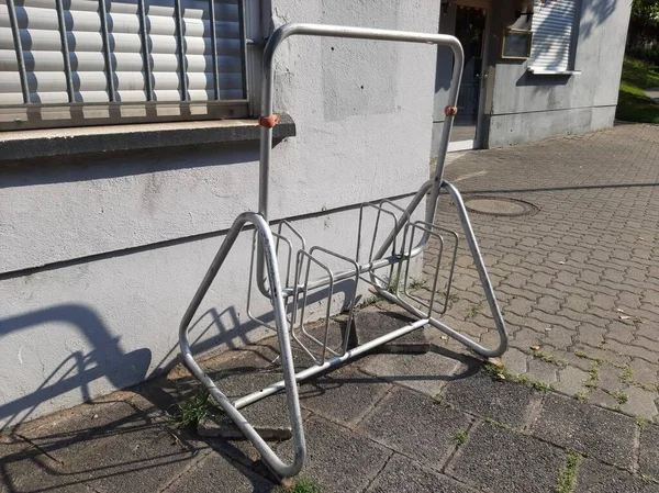 Dekorativ Och Dekorativ Metall Cykel Parkering — Stockfoto