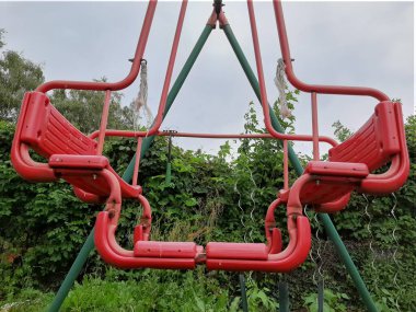 Parktaki çocuk parkı.