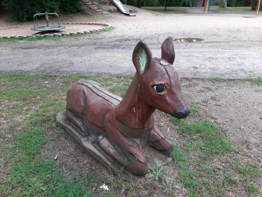 Parktaki çocuk parkı.