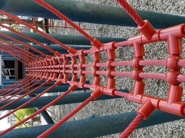 Parktaki çocuk parkı.