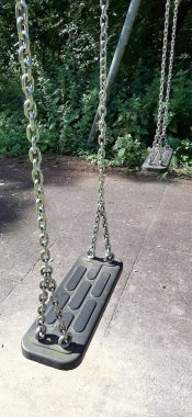 Parktaki çocuk parkı.