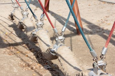 Parktaki çocuk parkı.