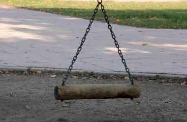 Parktaki çocuk parkı.