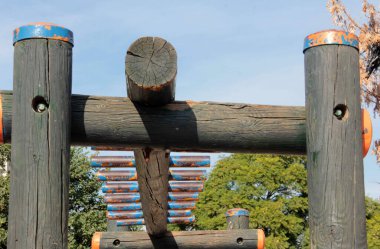 Parktaki çocuk parkı.