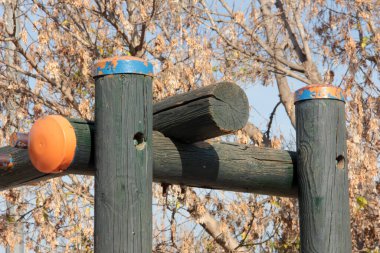 Parktaki çocuk parkı.