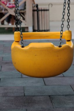 Parktaki çocuk parkı.