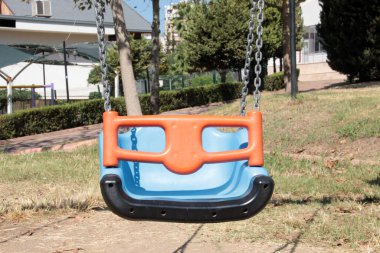 Parktaki çocuk parkı.