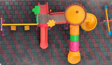 David 'in parktaki çocuk parkı